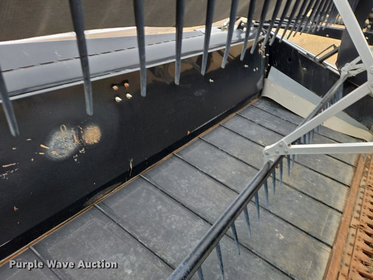 image for item EB1346 2009 Massey Ferguson 9430 swather / windrower