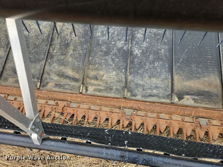 image for item EB1346 2009 Massey Ferguson 9430 swather / windrower