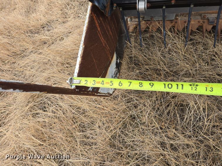 image for item EB1346 2009 Massey Ferguson 9430 swather / windrower