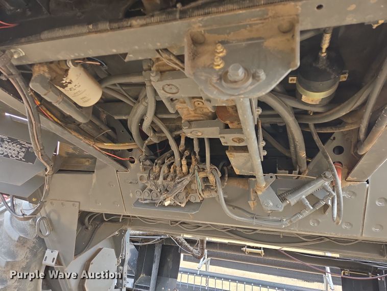 image for item EB1346 2009 Massey Ferguson 9430 swather / windrower