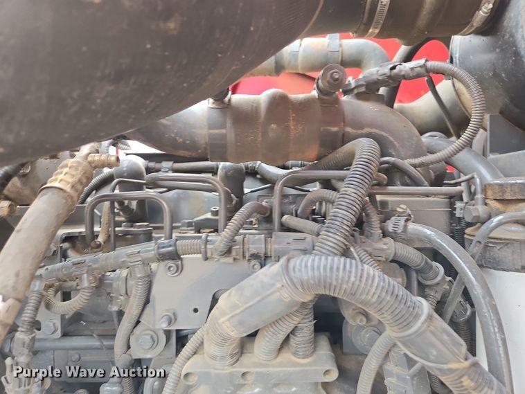 image for item EB1346 2009 Massey Ferguson 9430 swather / windrower