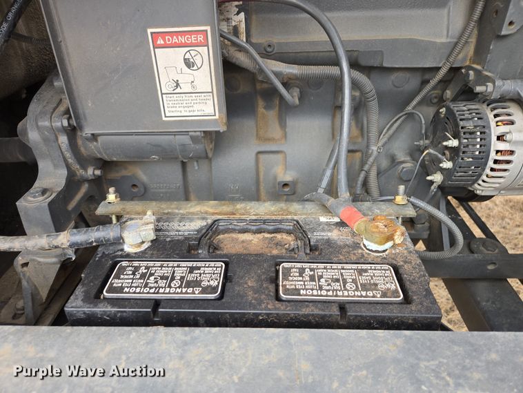 image for item EB1346 2009 Massey Ferguson 9430 swather / windrower