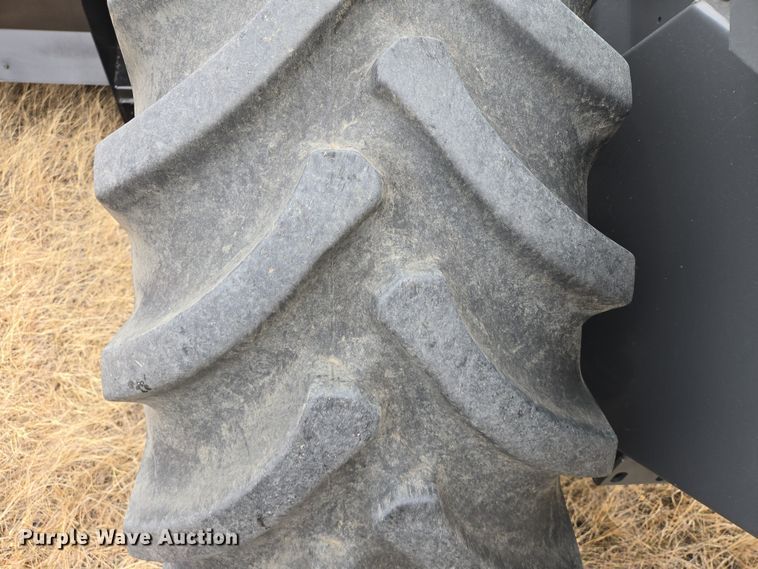 image for item EB1346 2009 Massey Ferguson 9430 swather / windrower