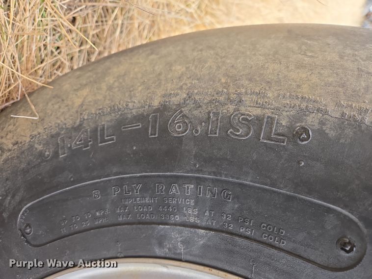 image for item EB1346 2009 Massey Ferguson 9430 swather / windrower