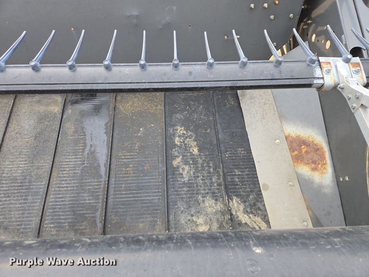 image for item EB1347 2009 Masey Ferguson 9430 swather / windrower