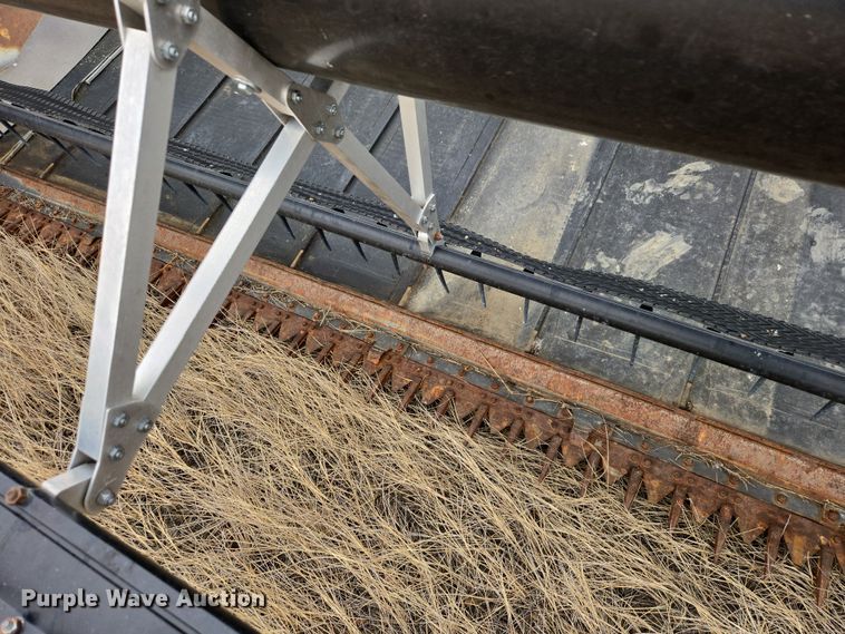 image for item EB1347 2009 Masey Ferguson 9430 swather / windrower