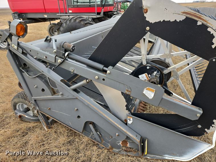 image for item EB1347 2009 Masey Ferguson 9430 swather / windrower