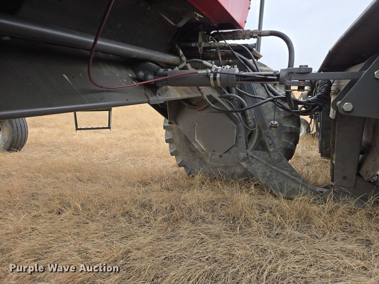 image for item EB1347 2009 Masey Ferguson 9430 swather / windrower
