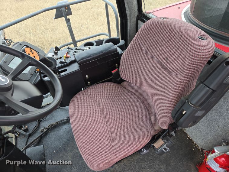 image for item EB1347 2009 Masey Ferguson 9430 swather / windrower