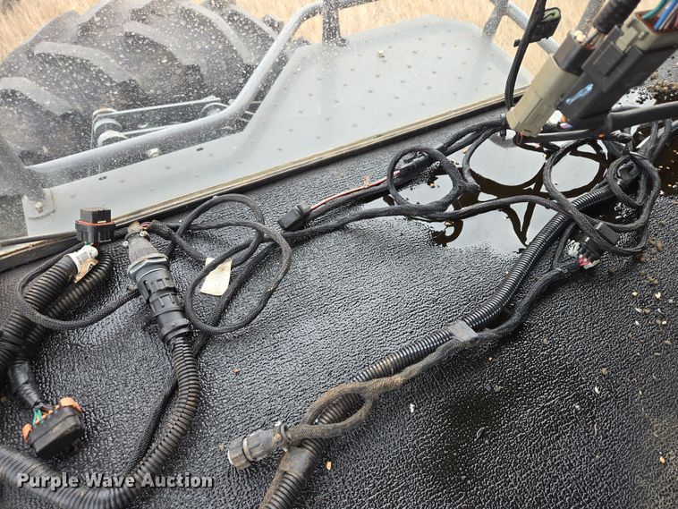 image for item EB1347 2009 Masey Ferguson 9430 swather / windrower