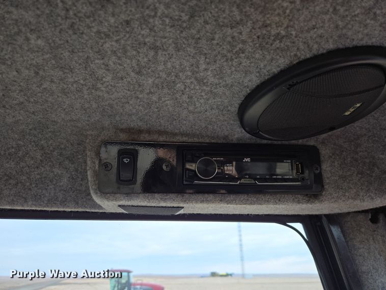 image for item EB1347 2009 Masey Ferguson 9430 swather / windrower