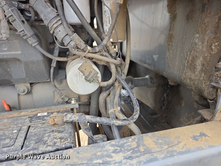 image for item EB1347 2009 Masey Ferguson 9430 swather / windrower