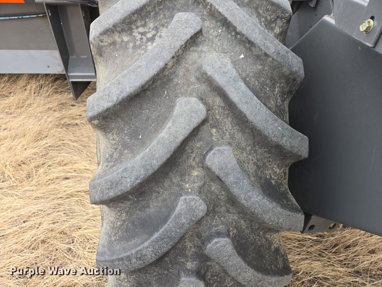 image for item EB1347 2009 Masey Ferguson 9430 swather / windrower