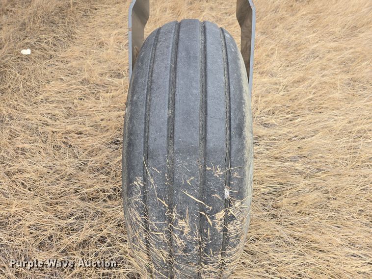 image for item EB1347 2009 Masey Ferguson 9430 swather / windrower