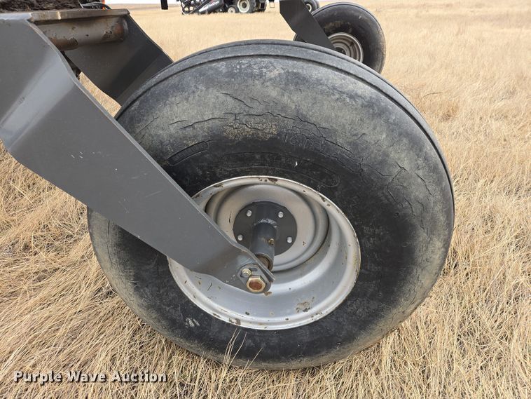 image for item EB1347 2009 Masey Ferguson 9430 swather / windrower