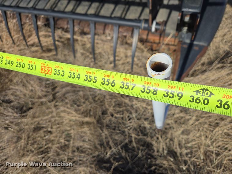 image for item EB1348 2008 MacDon M150 Premier swather / windrower