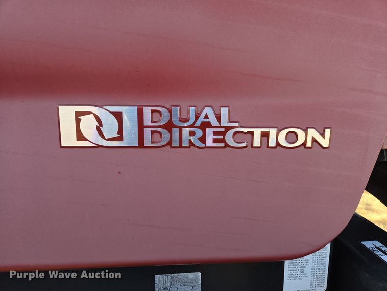 image for item EB1348 2008 MacDon M150 Premier swather / windrower