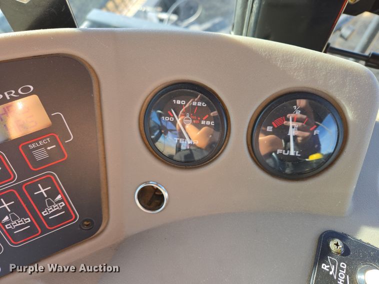 image for item EB1348 2008 MacDon M150 Premier swather / windrower