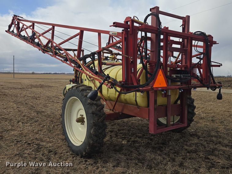 image for item EB1365 Hardi Navigator 1000M sprayer