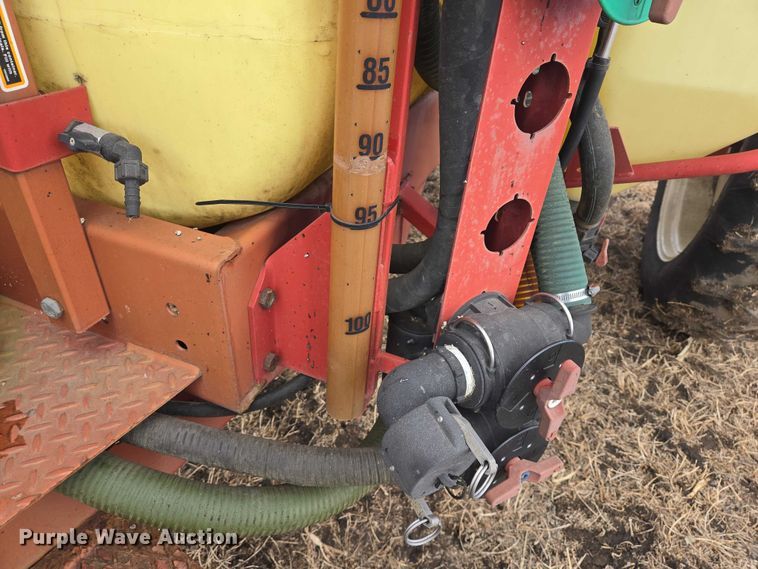 image for item EB1365 Hardi Navigator 1000M sprayer