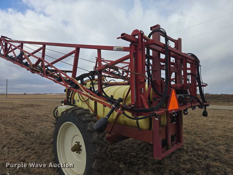 image for item EB1365 Hardi Navigator 1000M sprayer