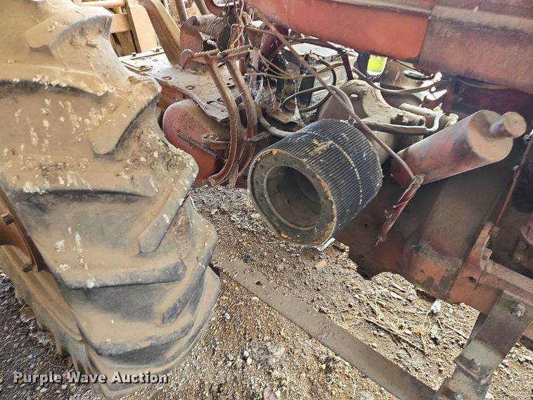 image for item EB1372 1951 International Harvester McCormick Farmall M tractor