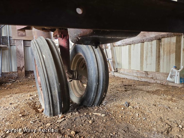 image for item EB1372 1951 International Harvester McCormick Farmall M tractor