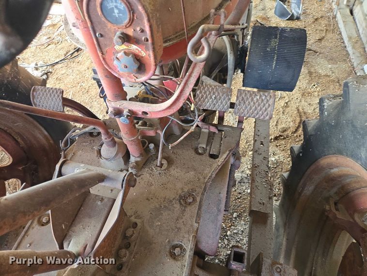 image for item EB1372 1951 International Harvester McCormick Farmall M tractor