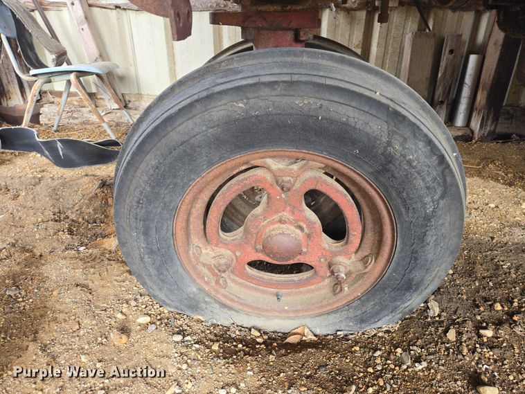 image for item EB1372 1951 International Harvester McCormick Farmall M tractor