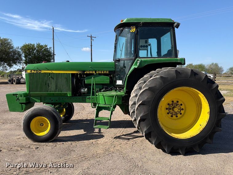 image for item ED5182 1993 John Deere 4760 tractor