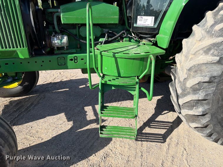 image for item ED5182 1993 John Deere 4760 tractor