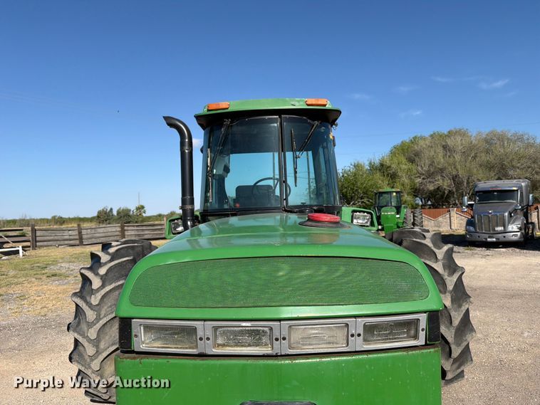 image for item ED5182 1993 John Deere 4760 tractor