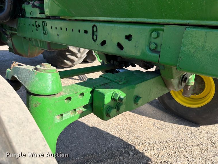 image for item ED5182 1993 John Deere 4760 tractor