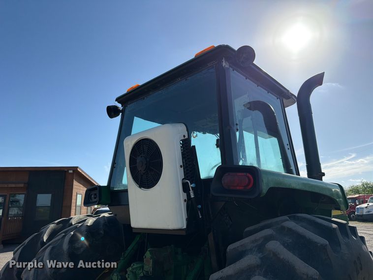 image for item ED5182 1993 John Deere 4760 tractor