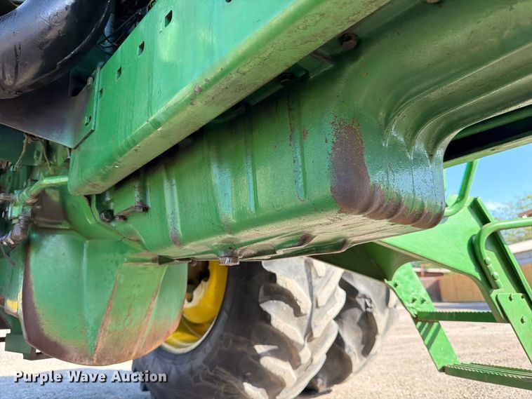 image for item ED5182 1993 John Deere 4760 tractor