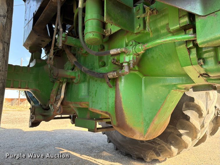 image for item ED5182 1993 John Deere 4760 tractor