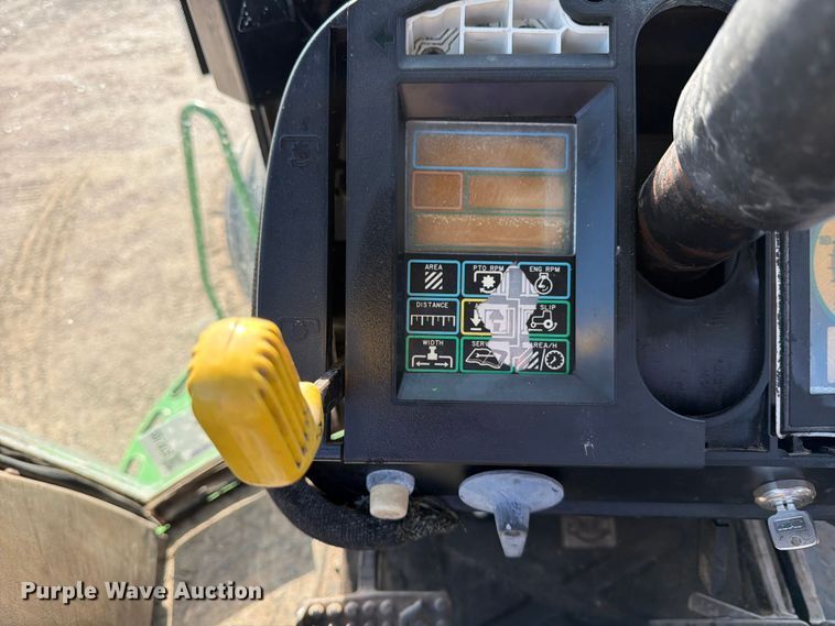 image for item ED5182 1993 John Deere 4760 tractor