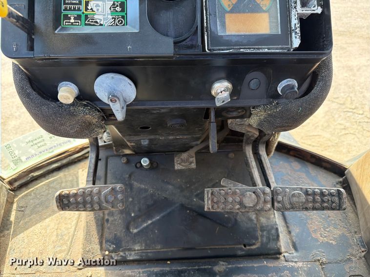 image for item ED5182 1993 John Deere 4760 tractor