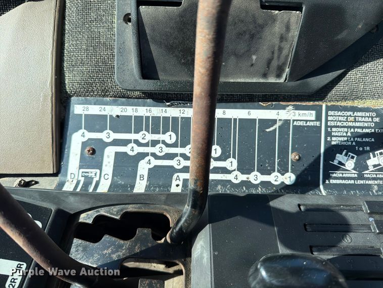 image for item ED5182 1993 John Deere 4760 tractor