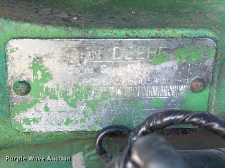 image for item ED5182 1993 John Deere 4760 tractor