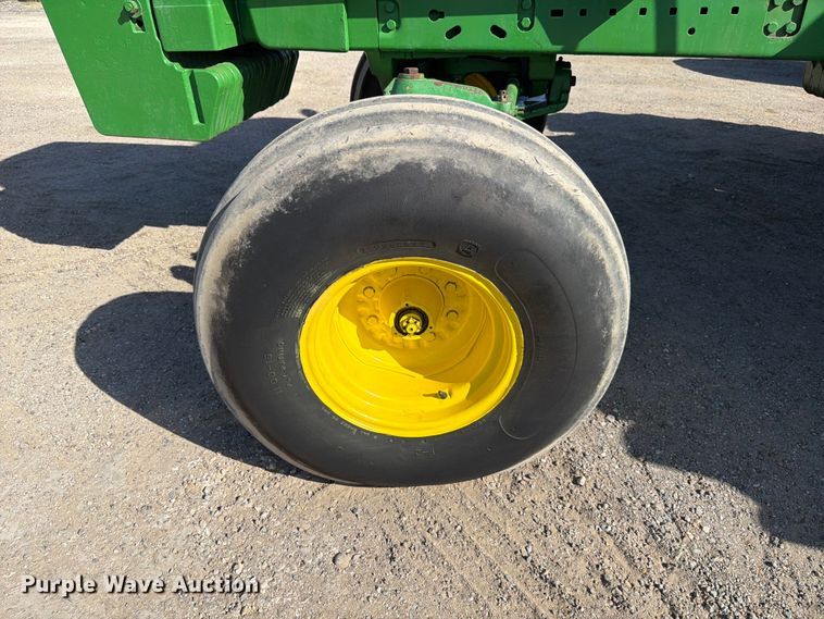 image for item ED5182 1993 John Deere 4760 tractor