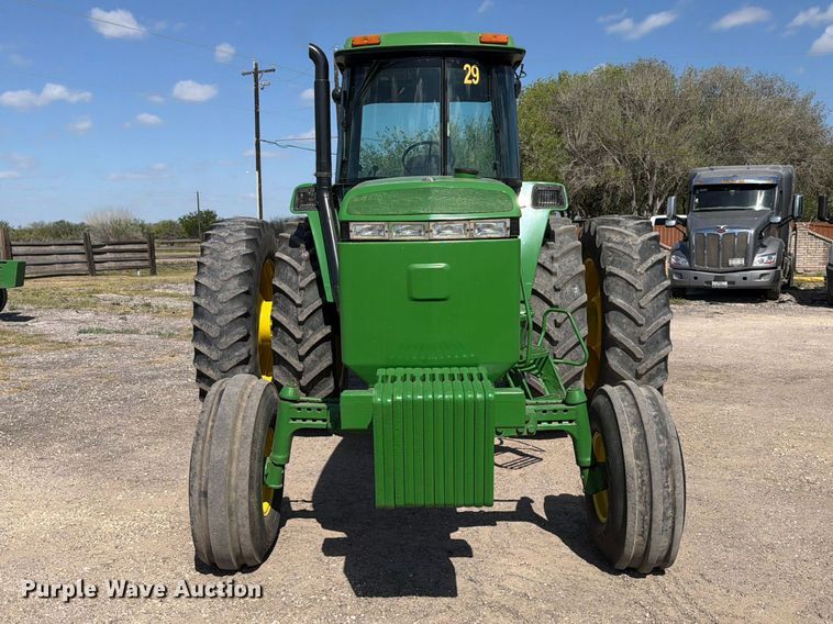 image for item ED5183 1992 John Deere 4760 tractor