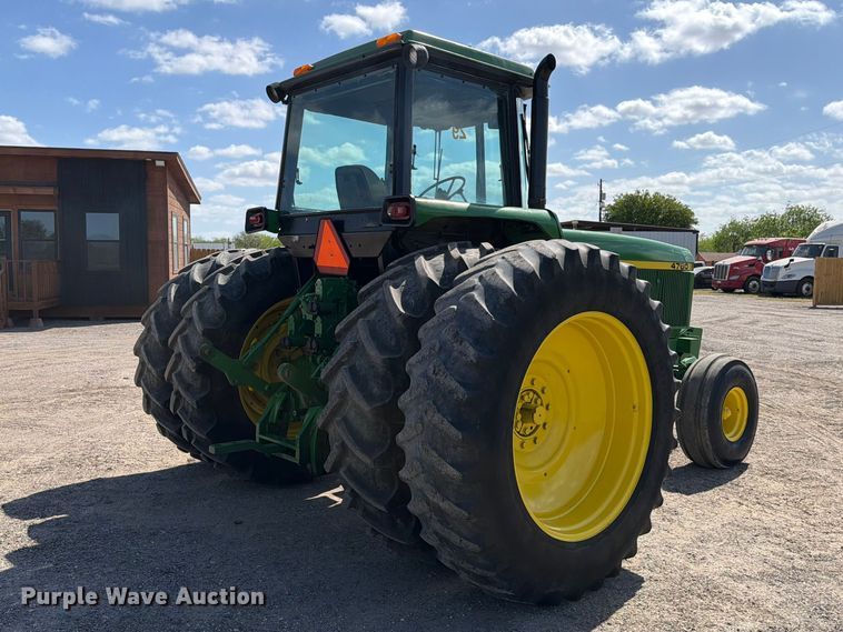 image for item ED5183 1992 John Deere 4760 tractor