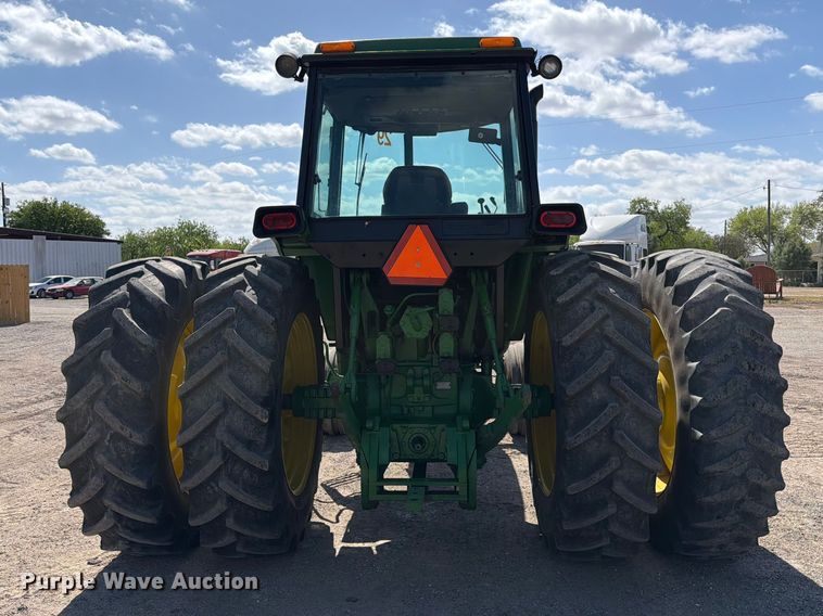 image for item ED5183 1992 John Deere 4760 tractor