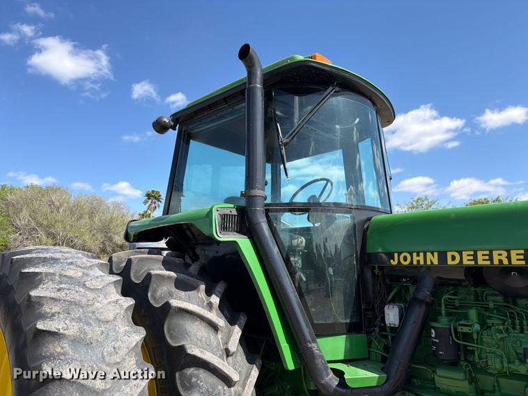 image for item ED5183 1992 John Deere 4760 tractor