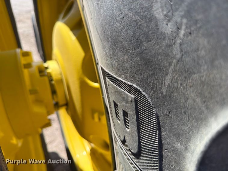 image for item ED5183 1992 John Deere 4760 tractor