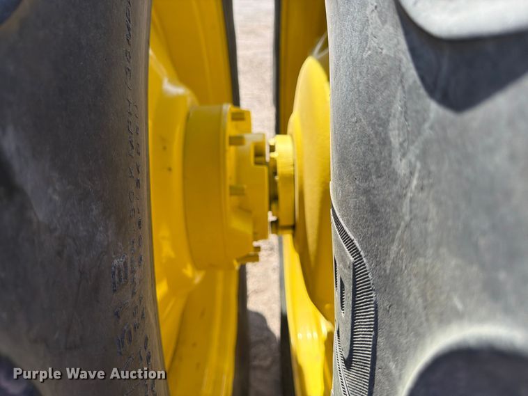 image for item ED5183 1992 John Deere 4760 tractor