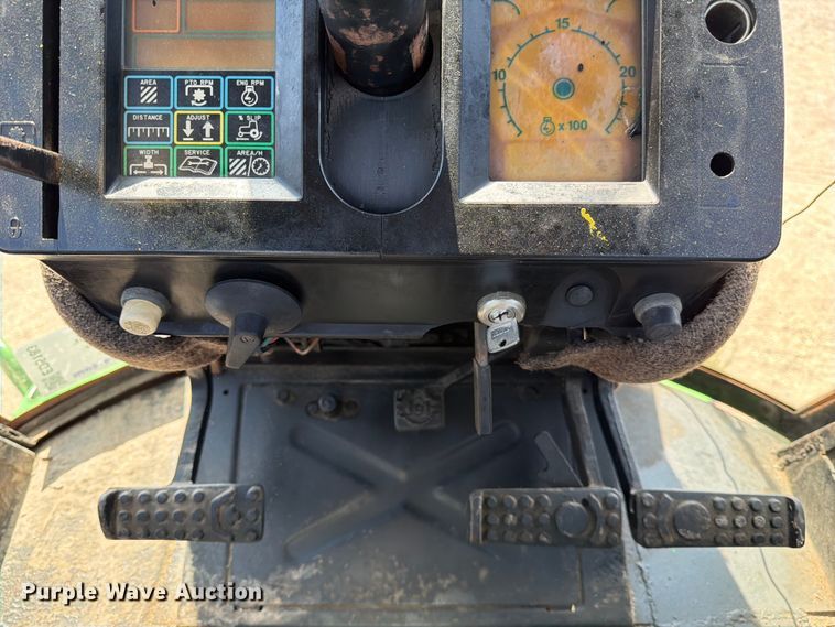 image for item ED5183 1992 John Deere 4760 tractor