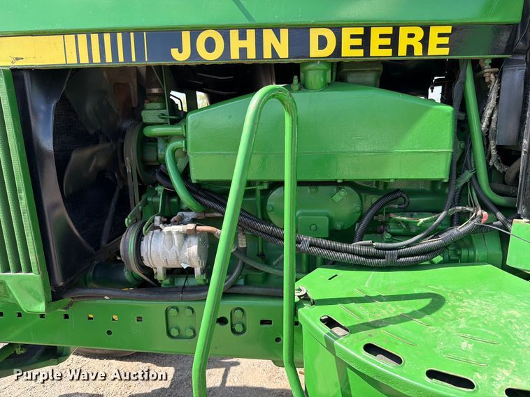 image for item ED5183 1992 John Deere 4760 tractor