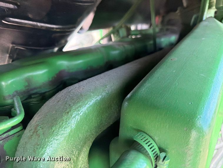 image for item ED5183 1992 John Deere 4760 tractor